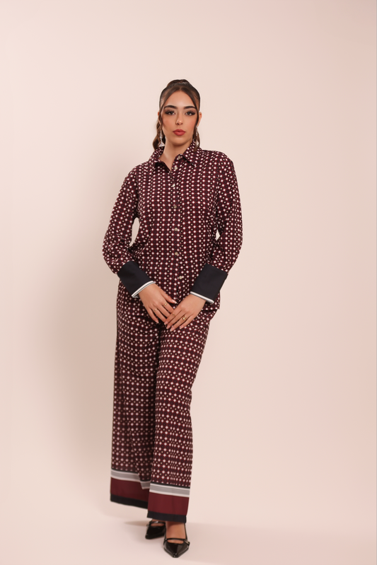 Conjunto Burdeos Con Estampado Geométrico