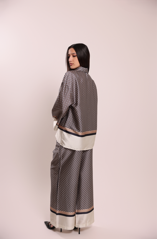 Conjunto Beige Con Estampado Minimalista